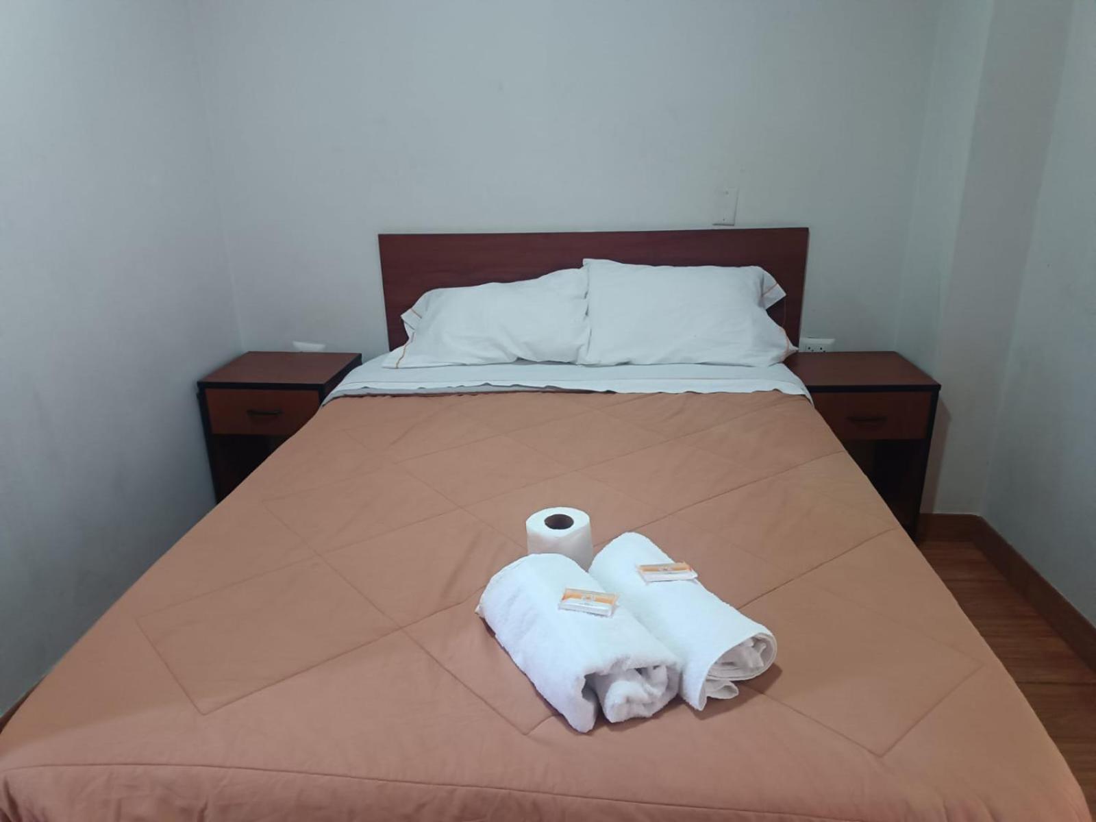Hostal Yuraq Wasi 596 Аякучо Екстер'єр фото