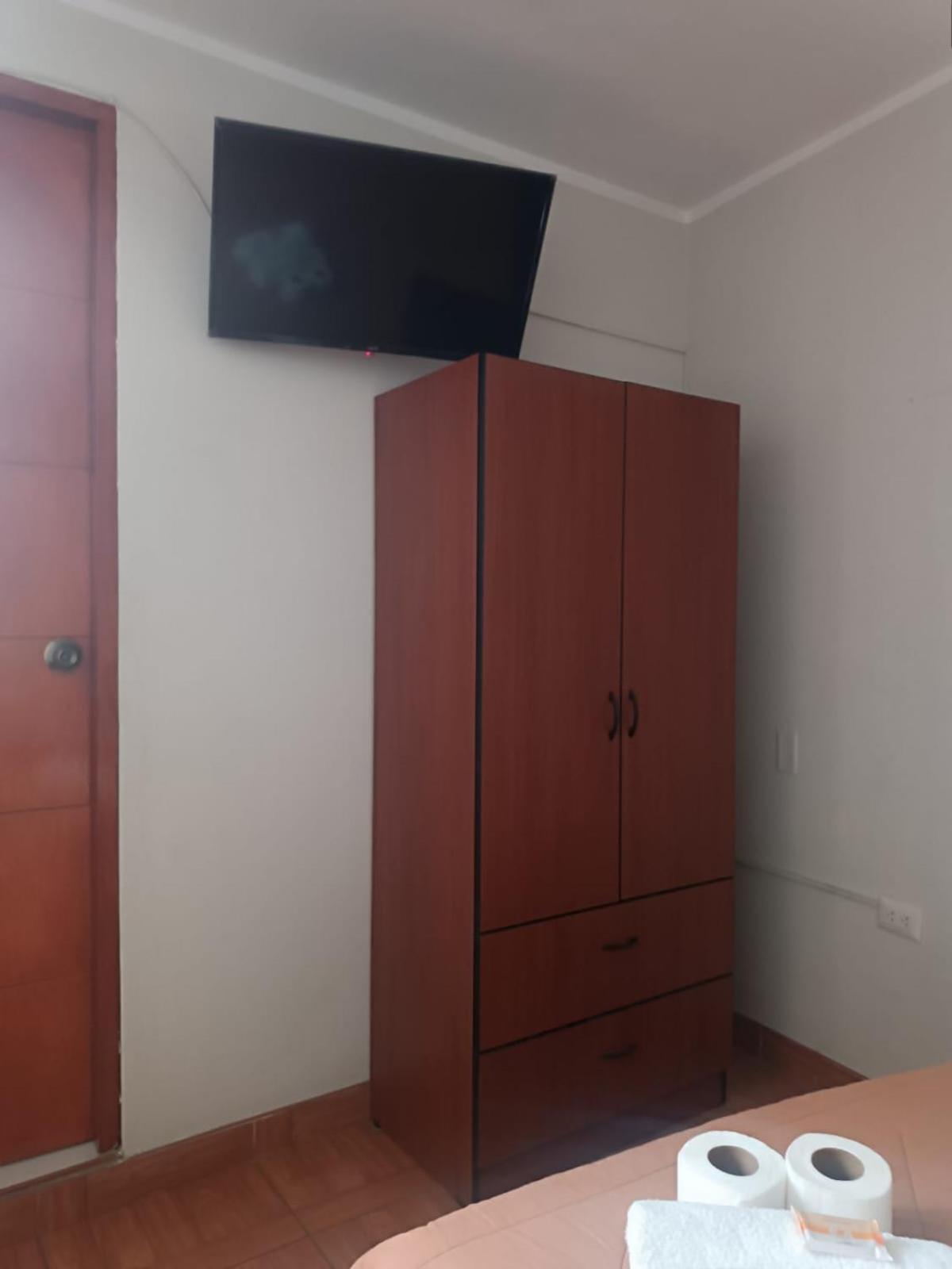 Hostal Yuraq Wasi 596 Аякучо Екстер'єр фото