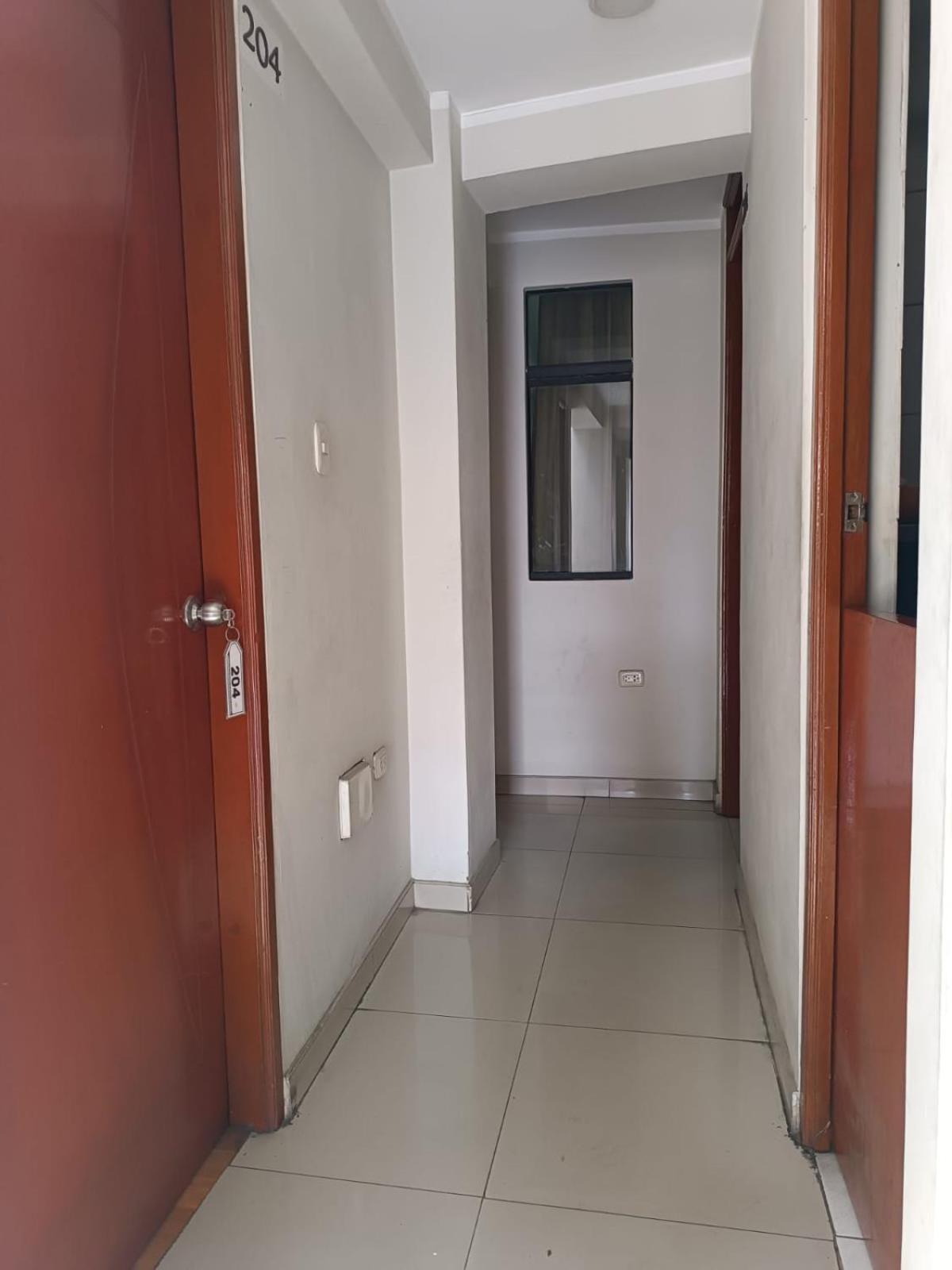 Hostal Yuraq Wasi 596 Аякучо Екстер'єр фото