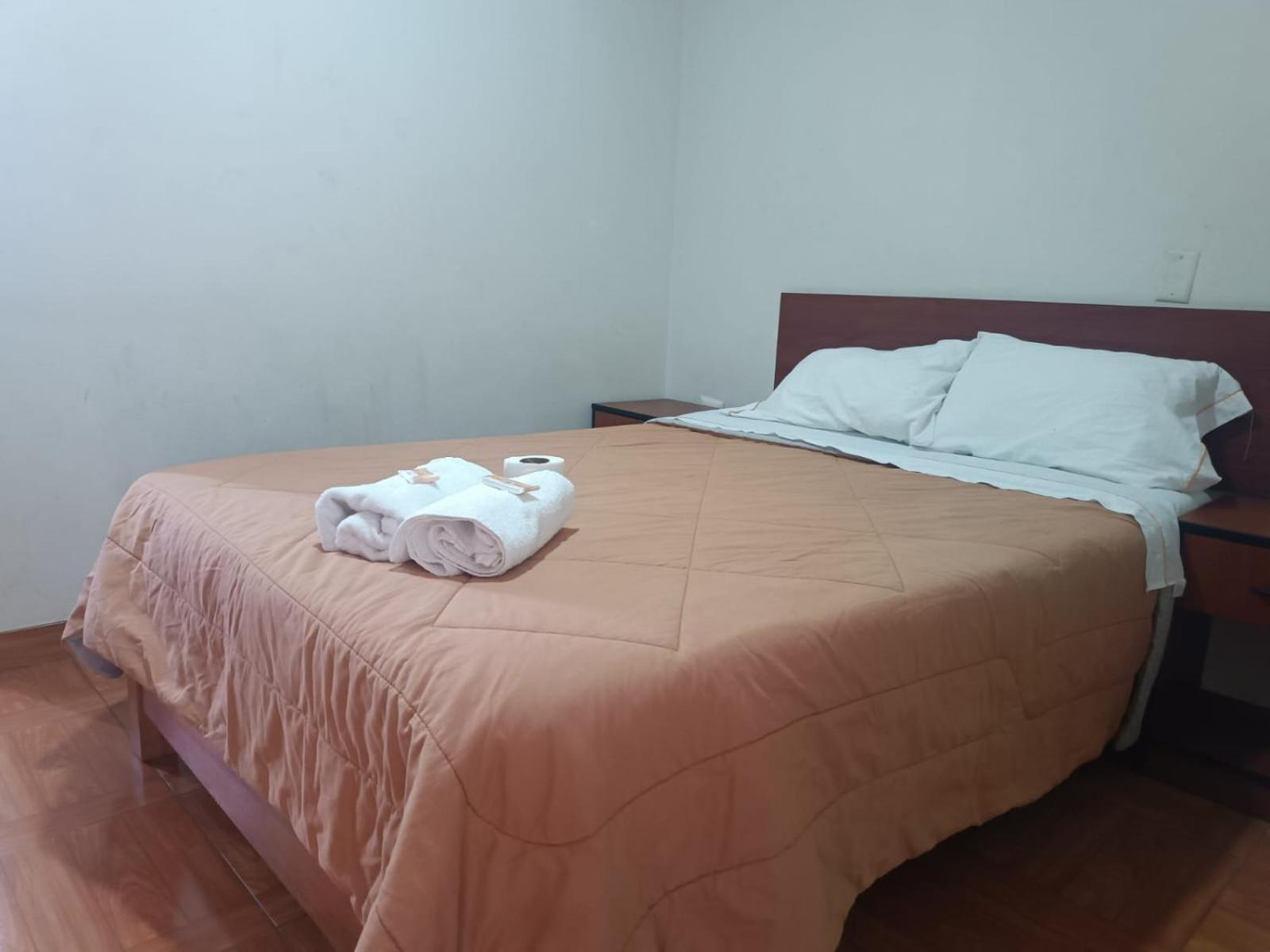 Hostal Yuraq Wasi 596 Аякучо Екстер'єр фото
