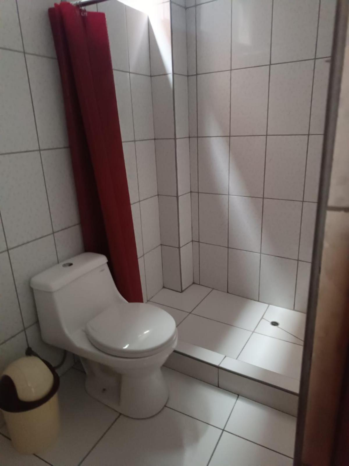 Hostal Yuraq Wasi 596 Аякучо Екстер'єр фото