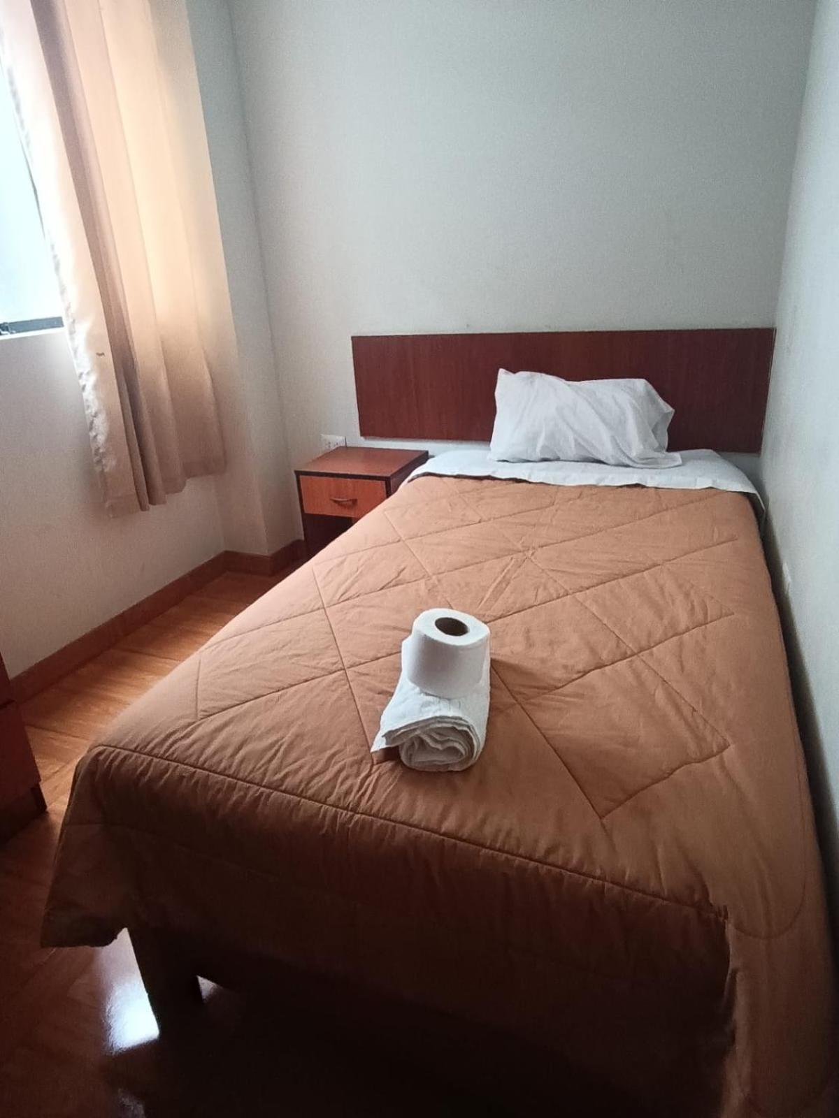 Hostal Yuraq Wasi 596 Аякучо Екстер'єр фото